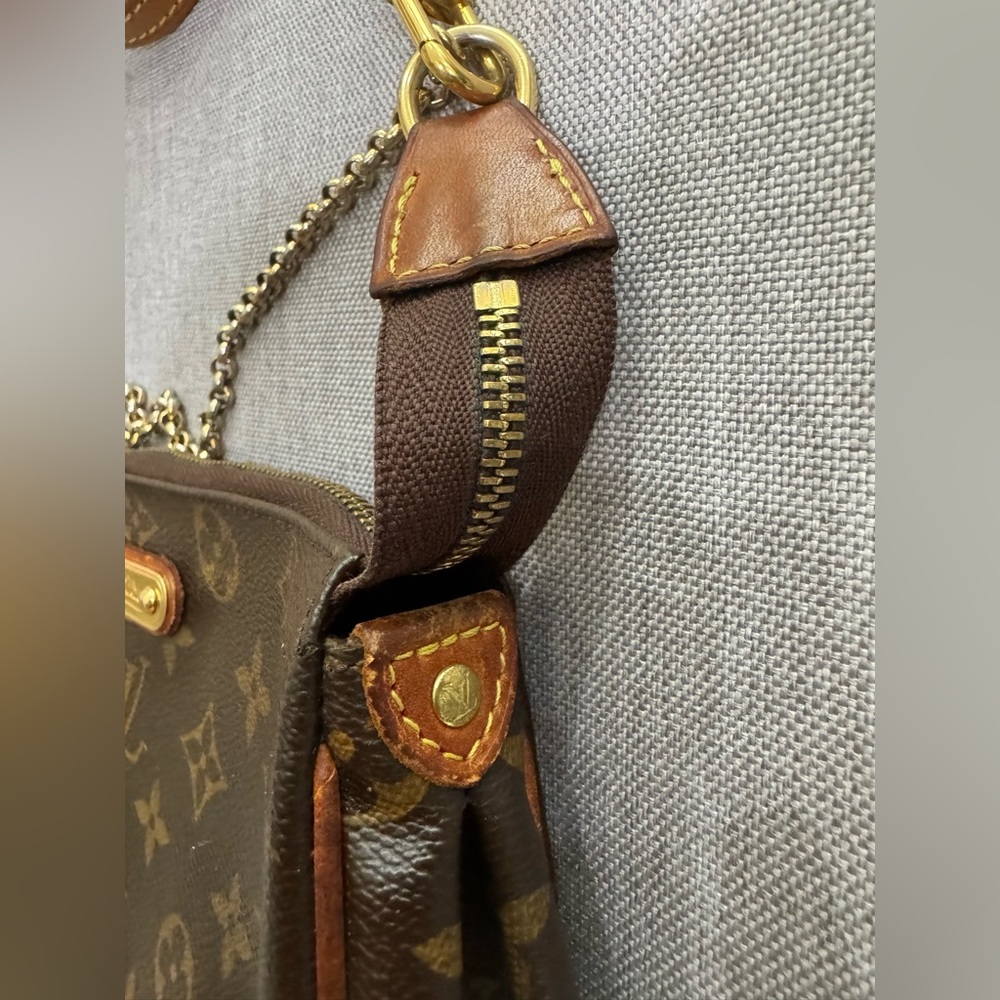 Louis Vuitton Eva Brown Monogram Clutch with Strap & original box - Picture 2 of 7